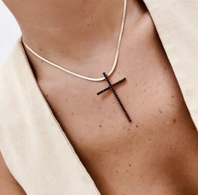 PINGENTE CRUZ PALITO STRASS 03/23