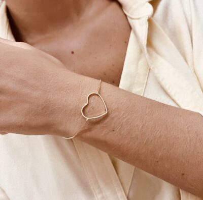 PULSEIRA DELICADA COM CORAÇÃO VAZADO 10/24